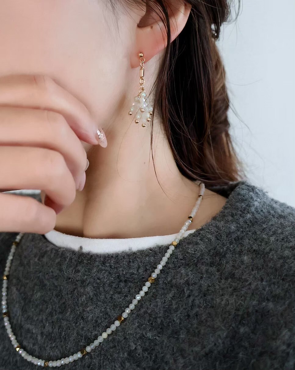 [glowglad] 花束流蘇耳環 | 月光石 | 耳針 | NO.37