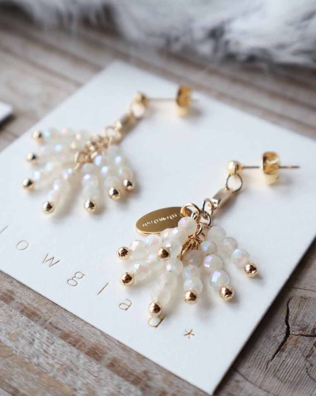 [glowglad] 花束流蘇耳環 | 月光石 | 耳針 | NO.37