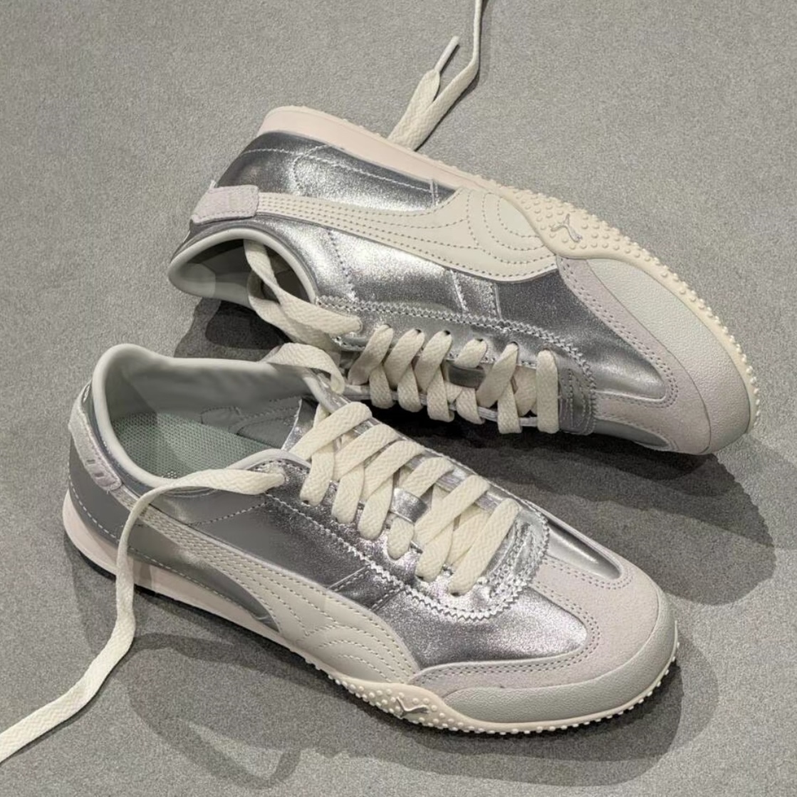PUMA BELLA UT 銀白 亮銀 薄底鞋 百搭 復古 彪馬 男女同款 402186-06