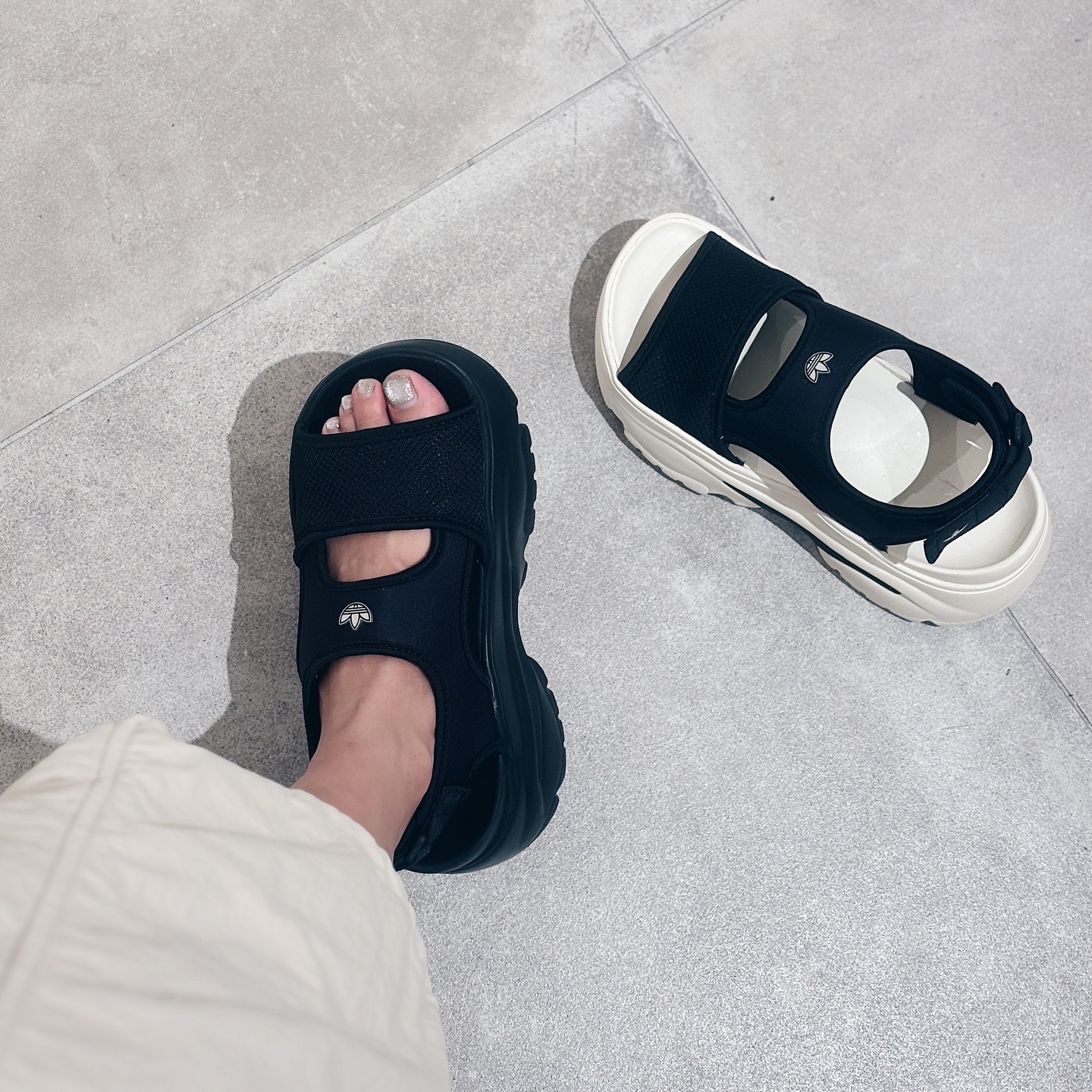 Adidas Originals Ozgaia Sandal 日本限定 3色 奶油 黑白 全黑 增高 厚底 涼拖鞋 JI2824 JI2428