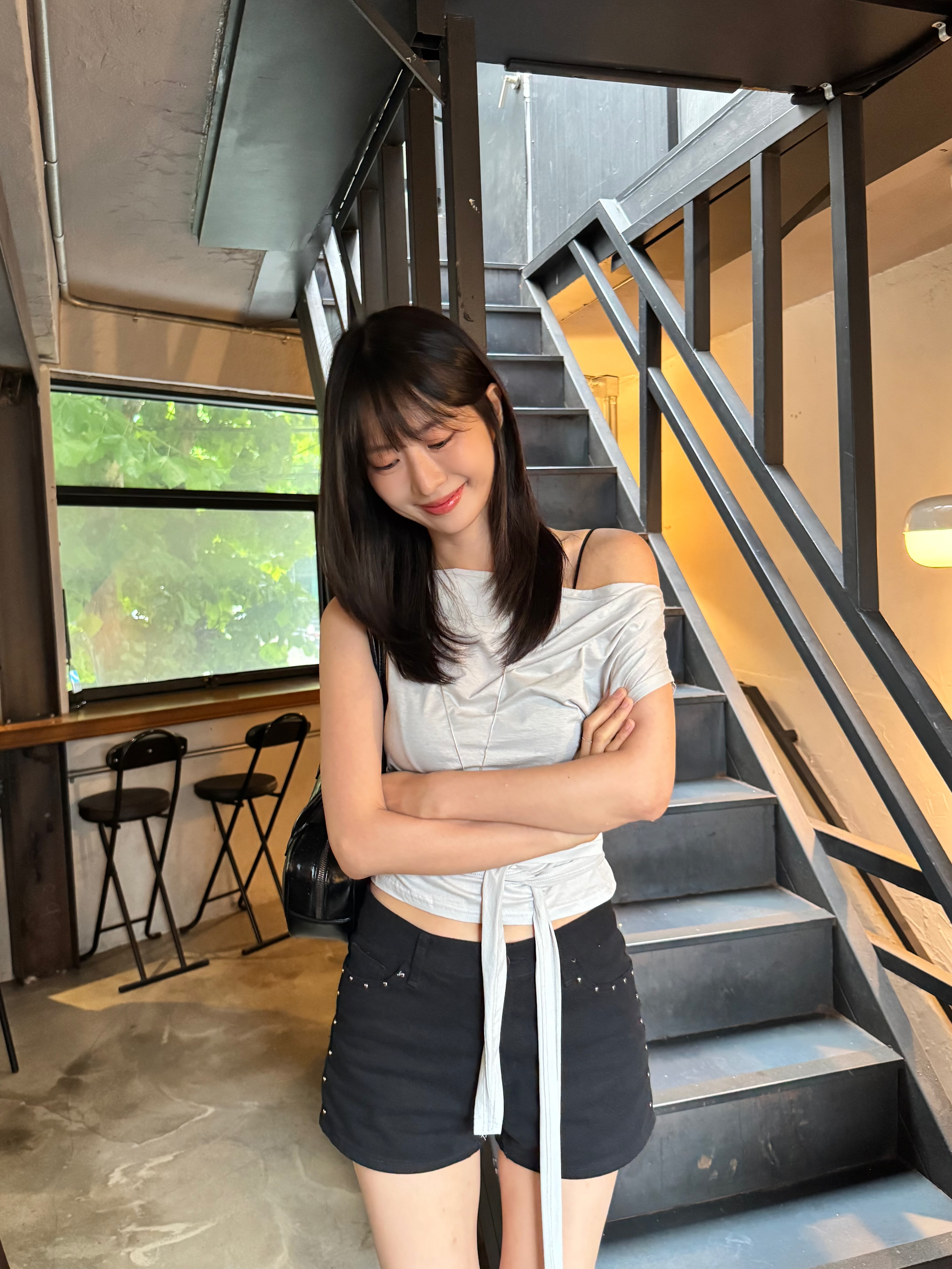 (現貨) 個性綁帶露膊薄上衣 T7205 (白/淺灰)