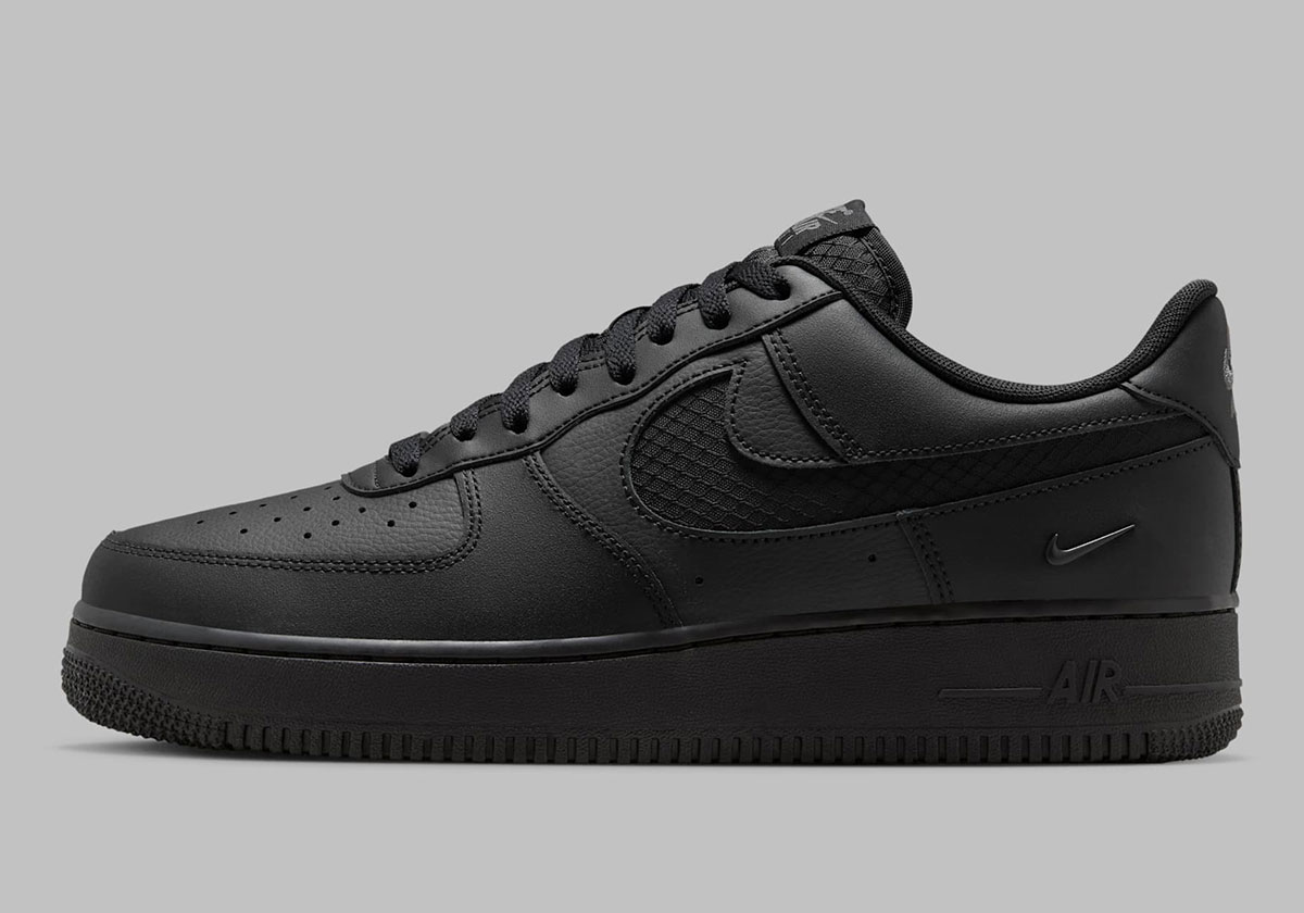 【預訂】NIKE AIR FORCE 1 LOW SE Nylon Swoosh 全黑小剔-MEN