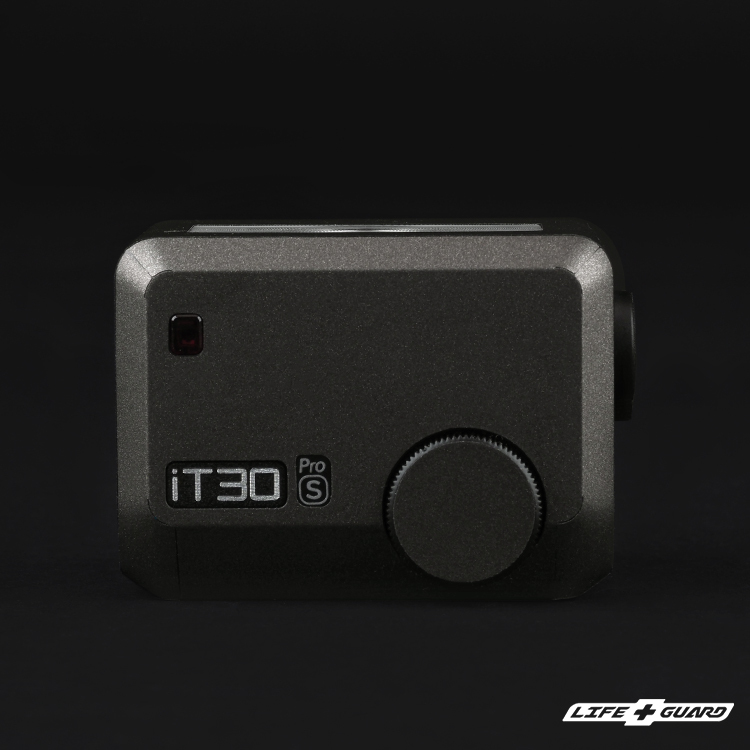 專機專屬閃光燈貼膜，LIFE+GUARD 設計風格