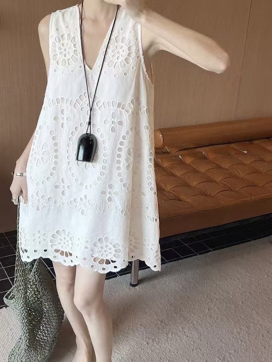 6288 法式純棉簍空雕花背心短洋