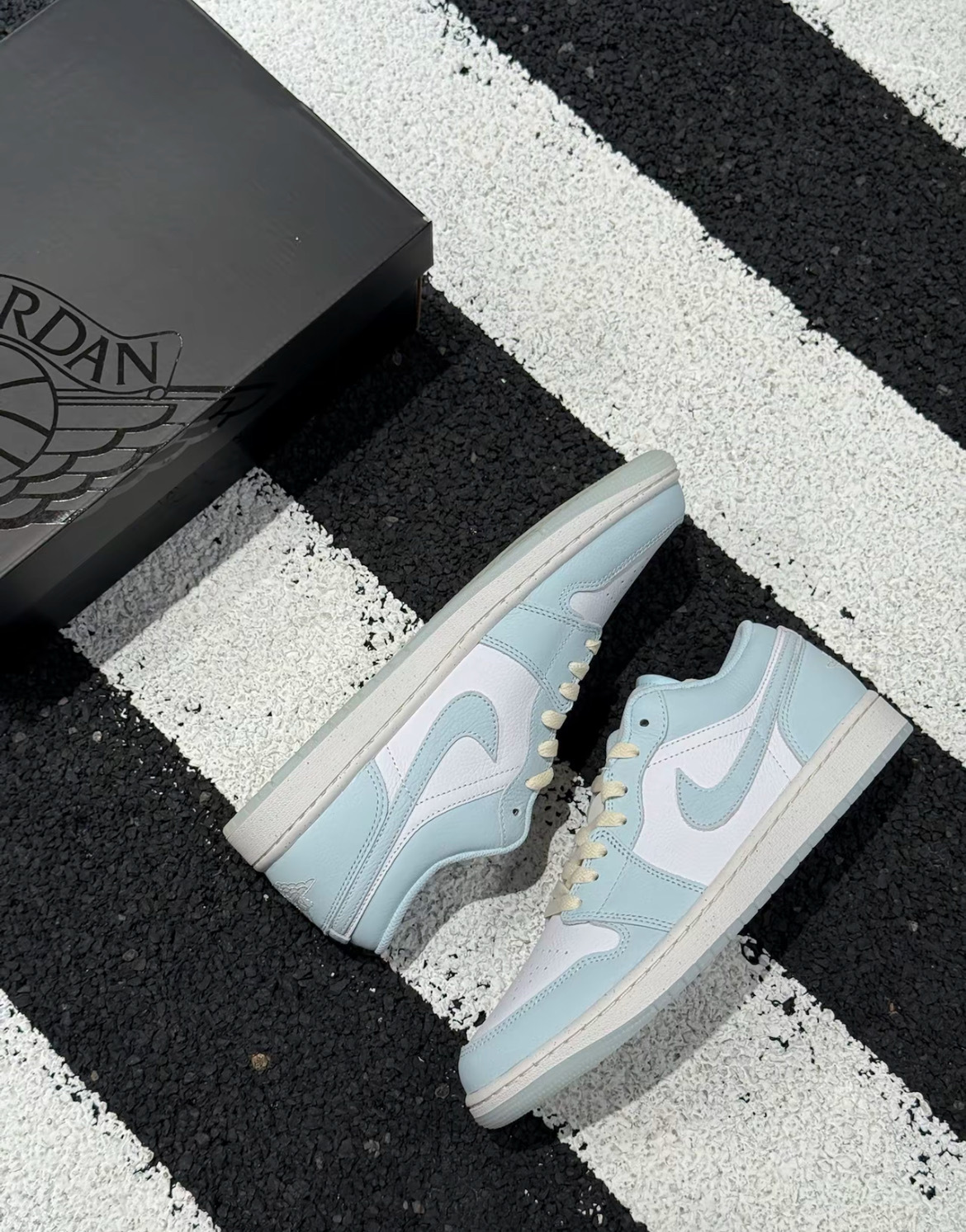 男鞋 NIKE AIR JORDAN 1 LOW SE 冰川藍白 皮革 低筒 復古 休閒鞋【HJ5999-400】AJ1 AJ1OG