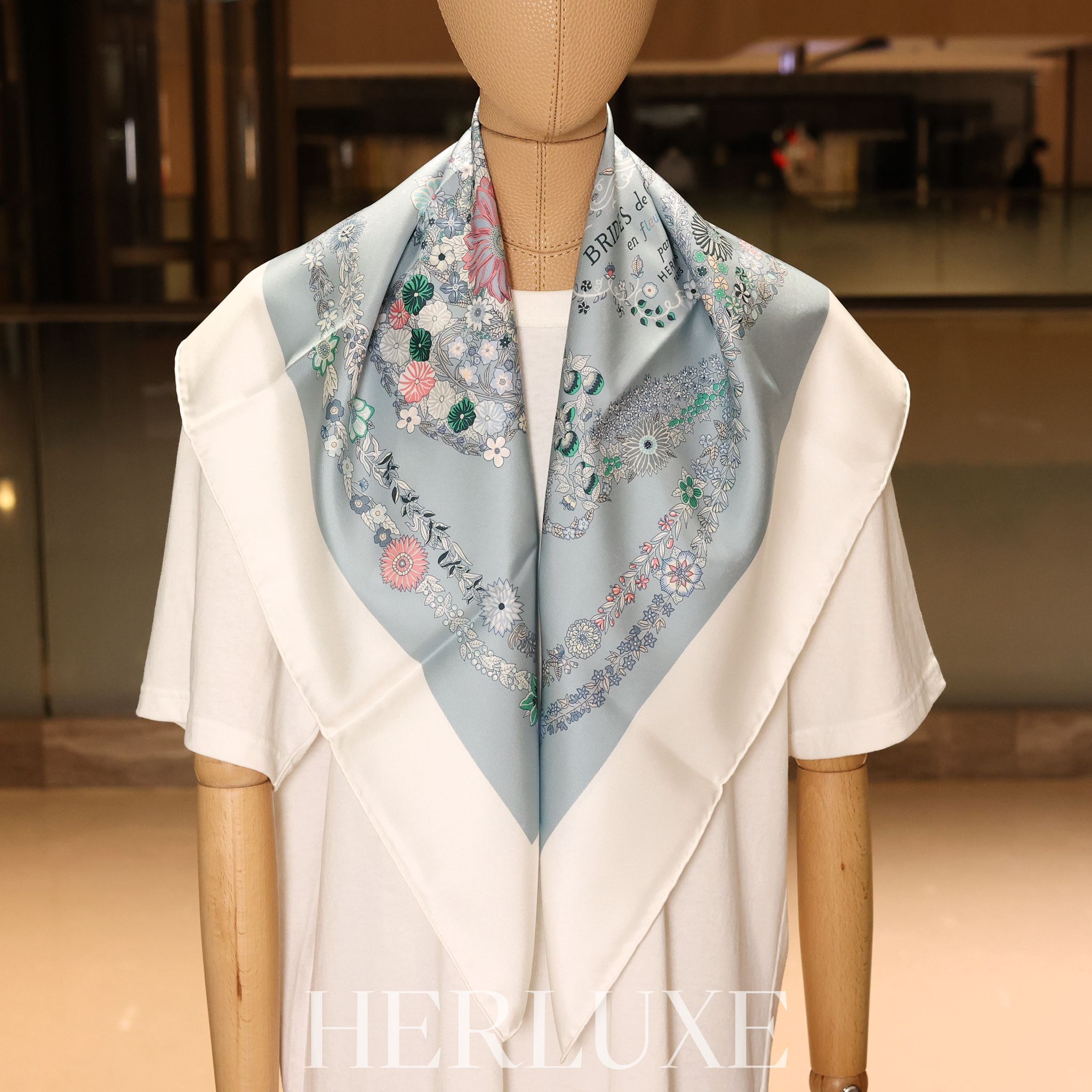 Brides de gala en fleurs sable Blanc / Bleu Glacier / Vert scarf 100%soie 90x90cm