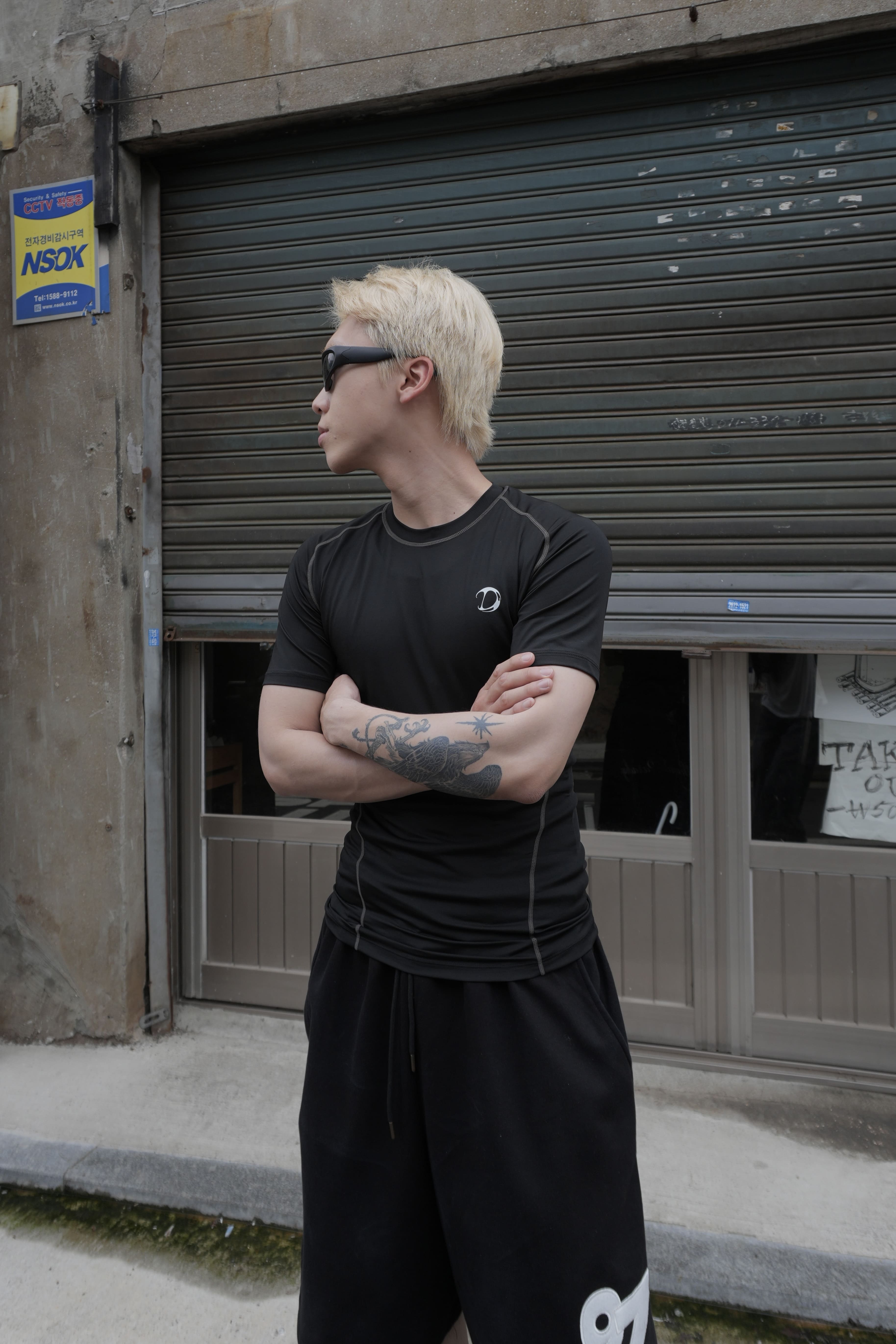 D_PROJECT 未來型態 立體 輪廓 訓練 貼身 短袖 上衣（現貨）