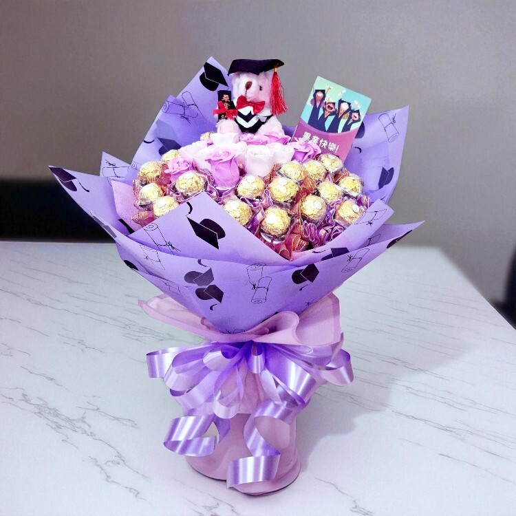 畢業熊40支金莎玫瑰香皂花分享抽取式畢業花束graduate-Stuffed-Toys-40-Ferrero-Rocher-chocolate-rose-soapflower-shared-bouquet幸福禮物HappyGift婚禮小物台北桃園八德
