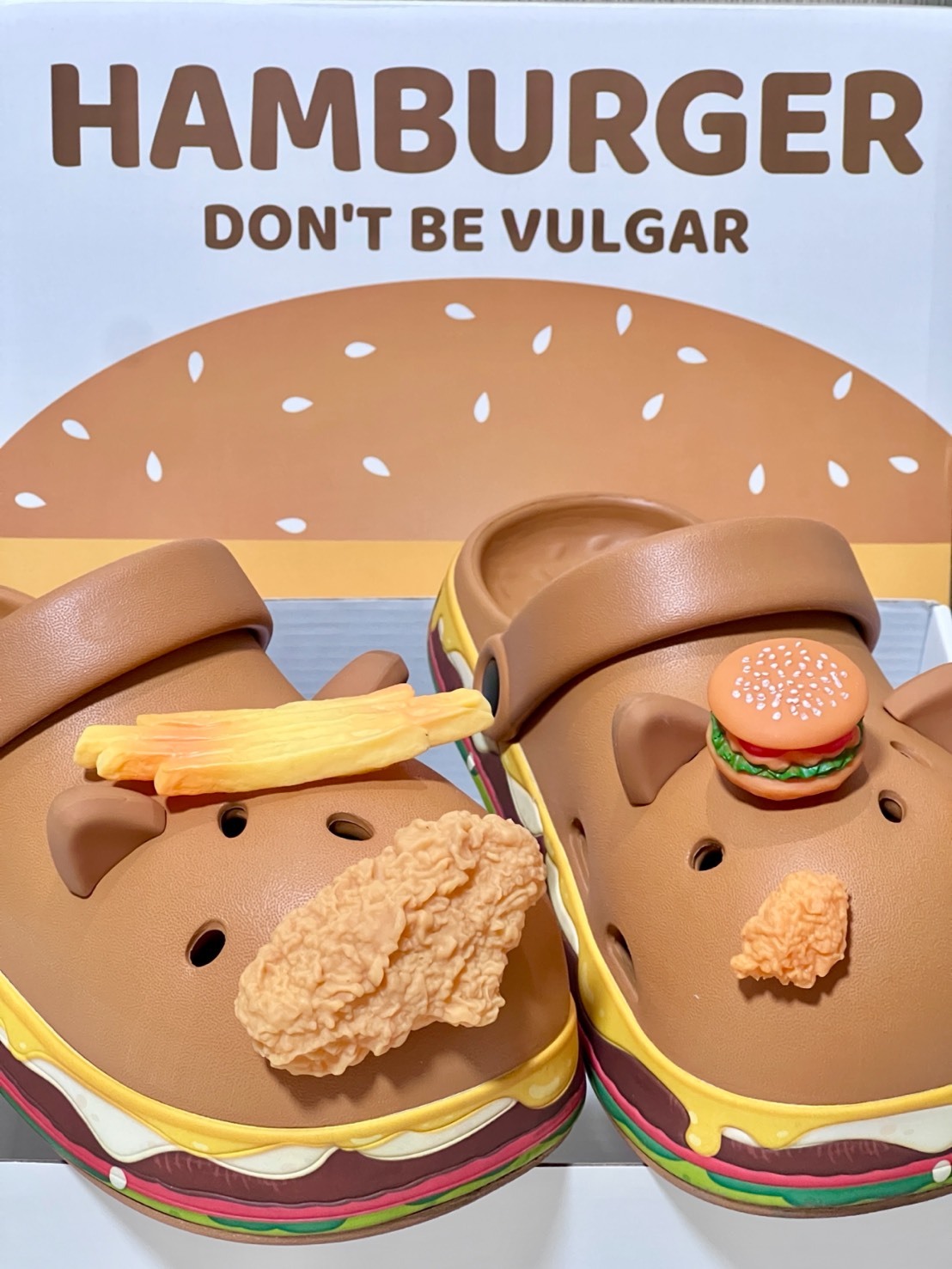 防水 漢堡 洞洞鞋