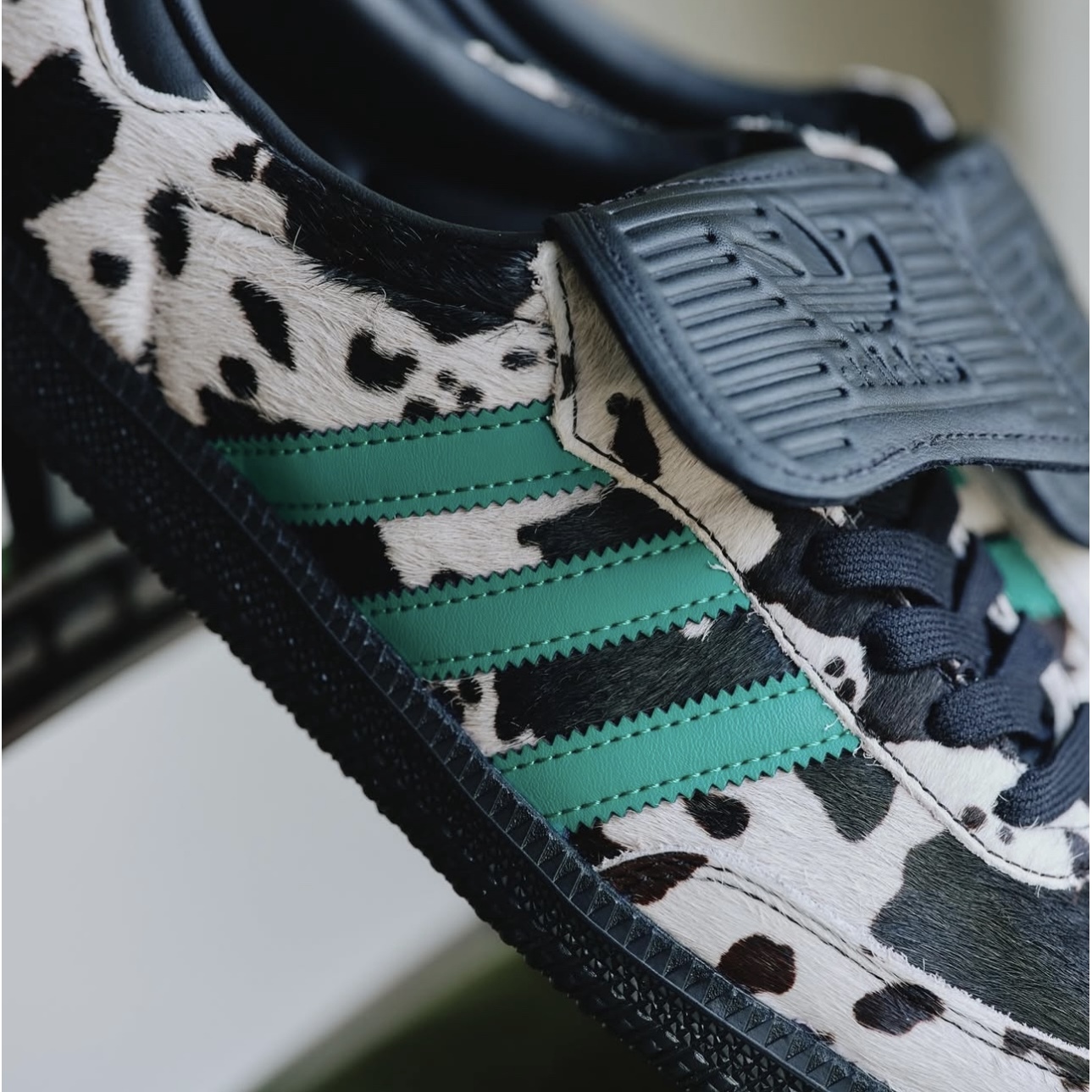 ADIDAS SAMBA LT 薄荷綠 黑白紋路 翻蓋鞋舌 馬鬃毛 休閒鞋 愛迪達 男女同款 JS3930