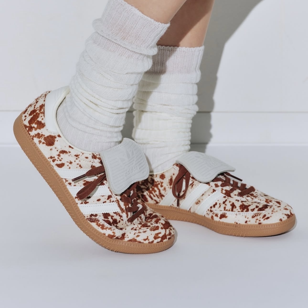 ADIDAS SAMBA LT 橘白 馬鬃毛 潑漆 翻蓋鞋舌 休閒鞋 男女同款 JS3931