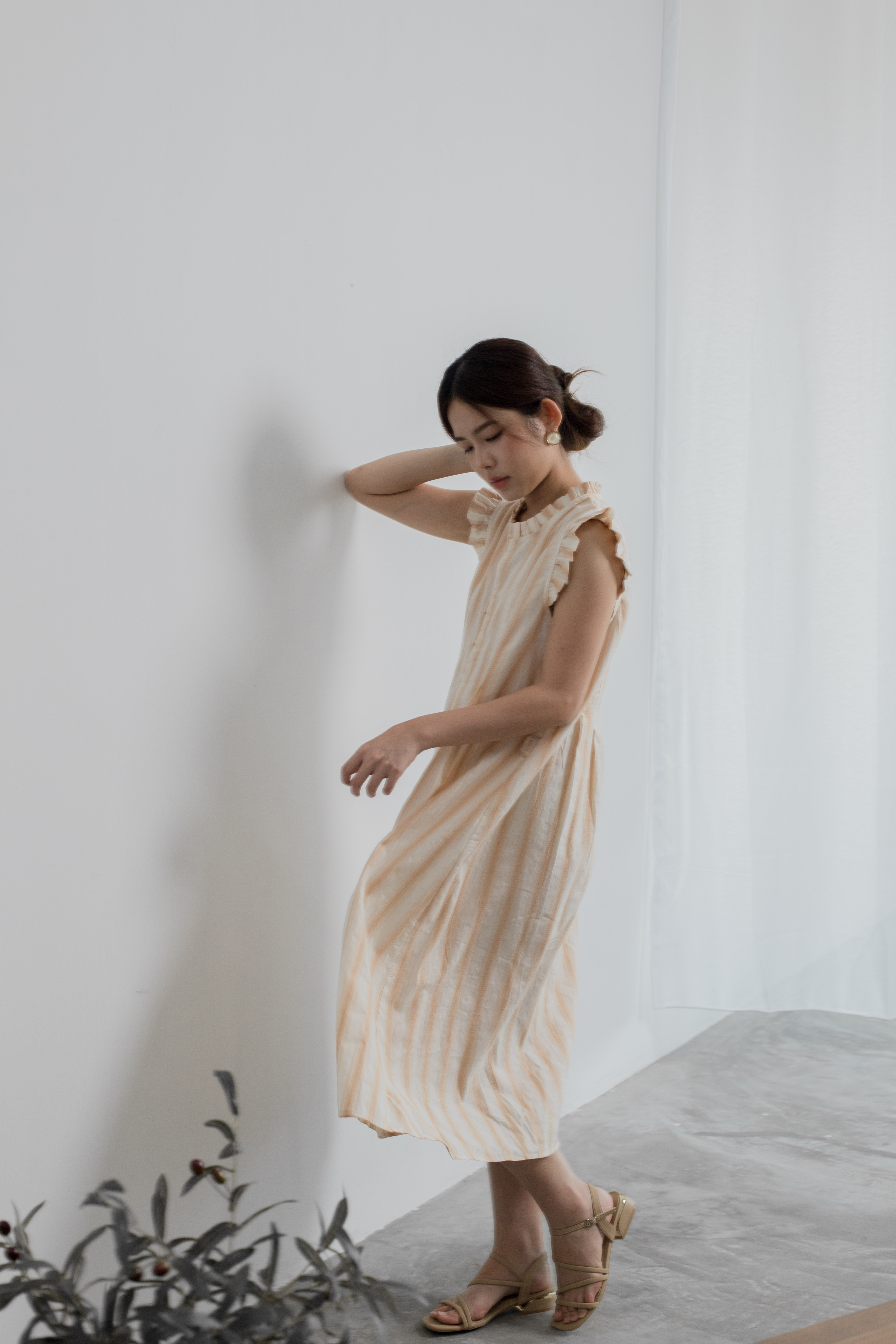 Ryujin Ruffle Dress Khaki -2405DLKHA