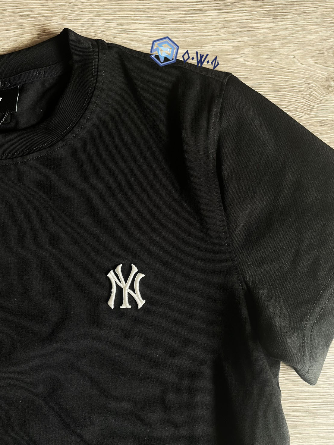【OWN】MLB Korea 短袖上衣 經典 胸前LOGO 刺繡 夏季服飾 短TEE NY 洋基 Karina同款 Aespa 不分男女 黑色
