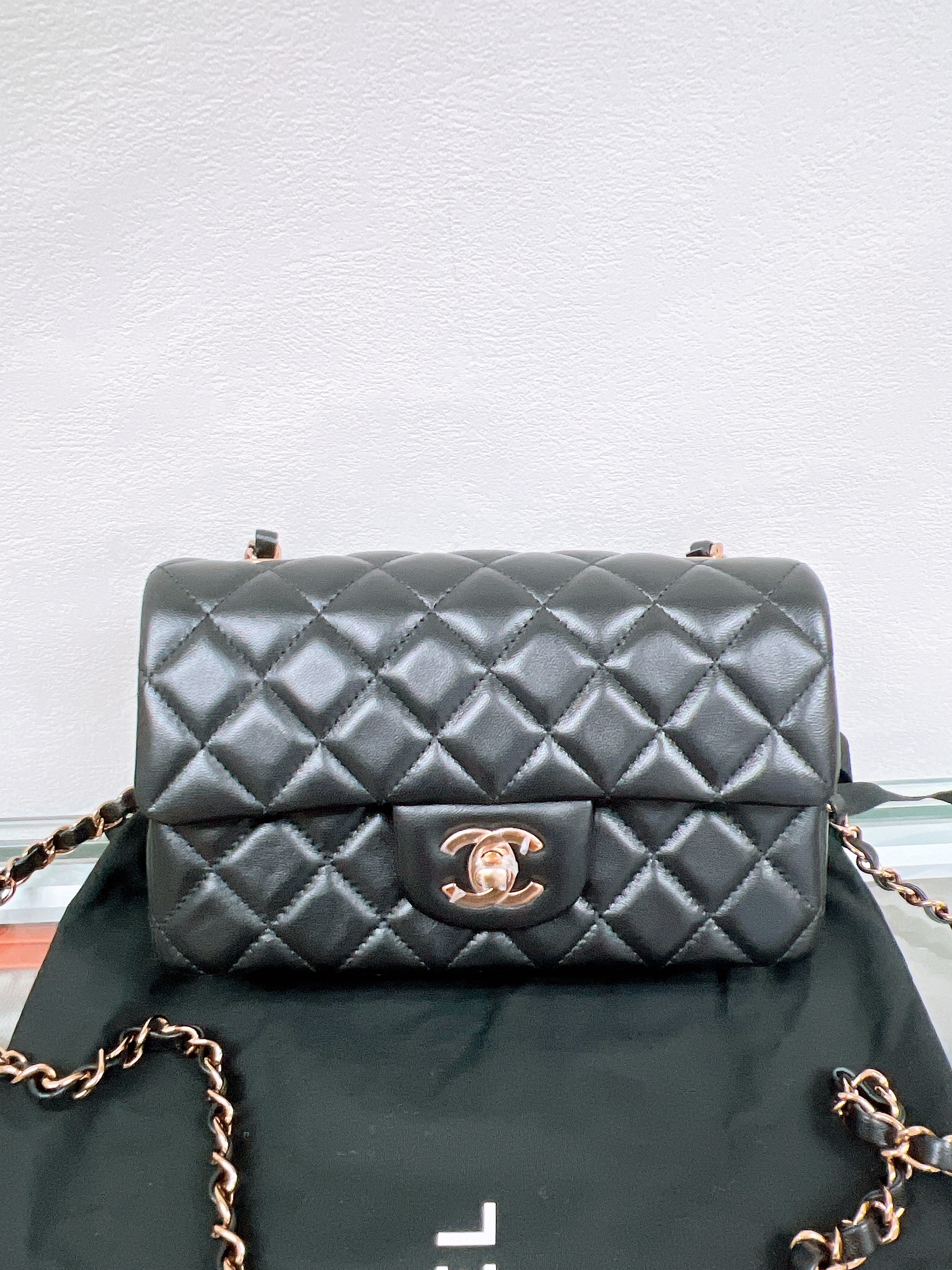 *Unused* Chanel mini cf 20/ classic flap (black lambskin/ rose gold)