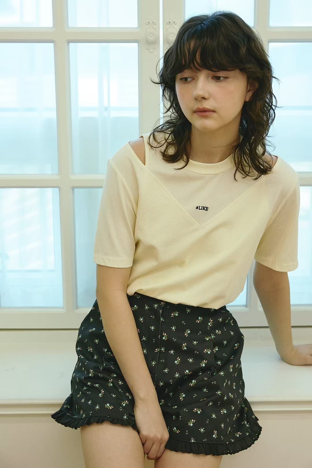 OG4536 假兩件文字刺繡露肩上衣 *特價* (優惠碼同充值購物金不適用)