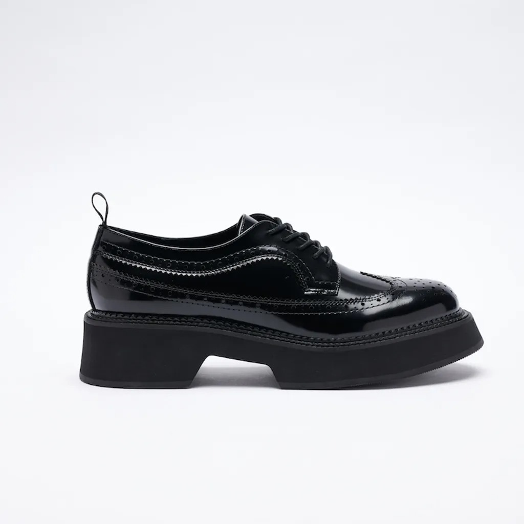 VATIC 45mm雕花皮鞋(亮皮款)