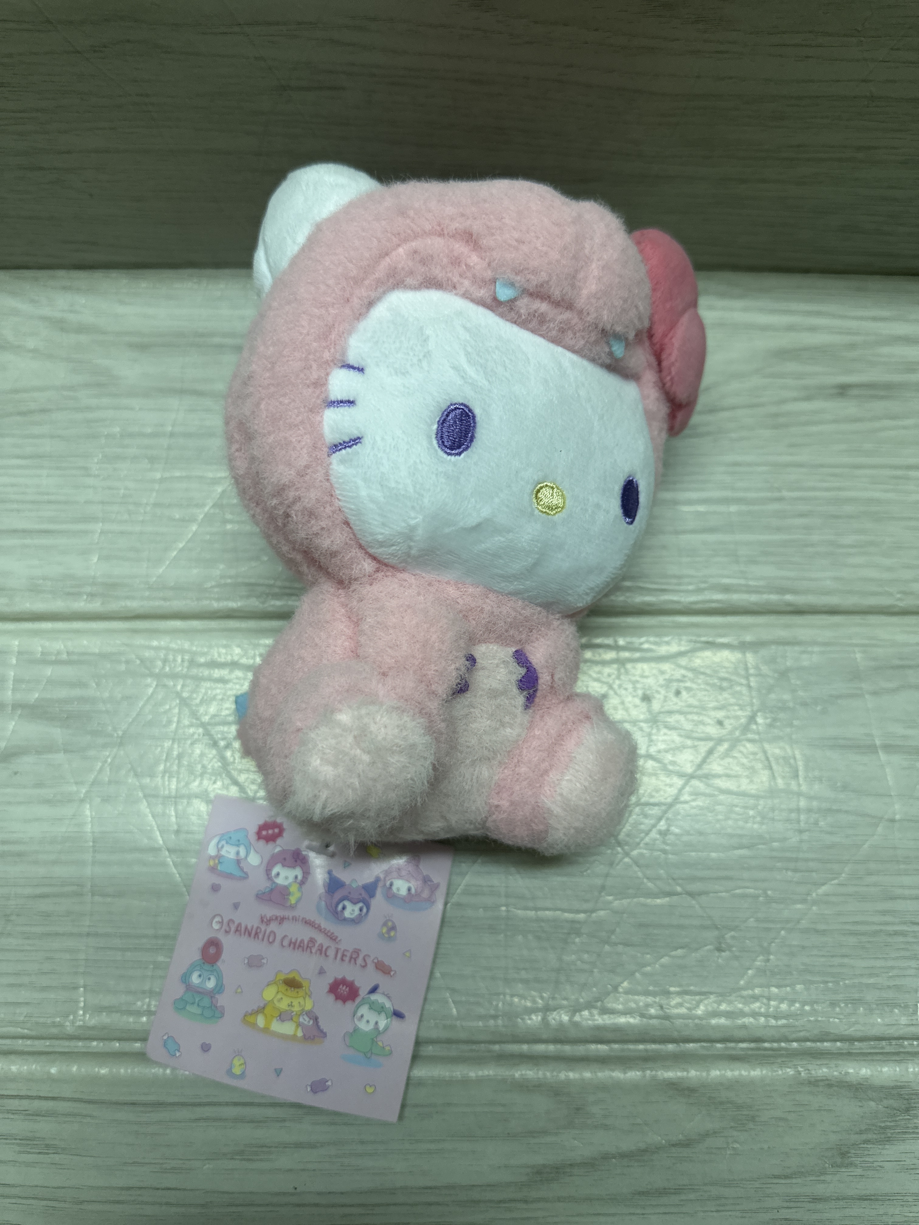 Hello kitty 公仔