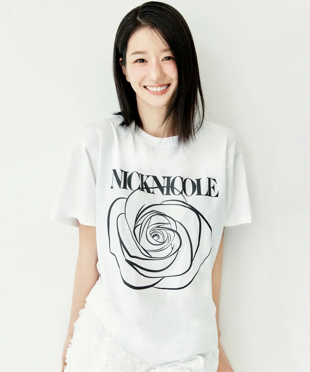 韓国 人気 ロゴTシャツ[NICK&NICOLE] BIG ROSE SLEEVE TOP NICK&NICOLE BIG ROSE SLEEVE TOP