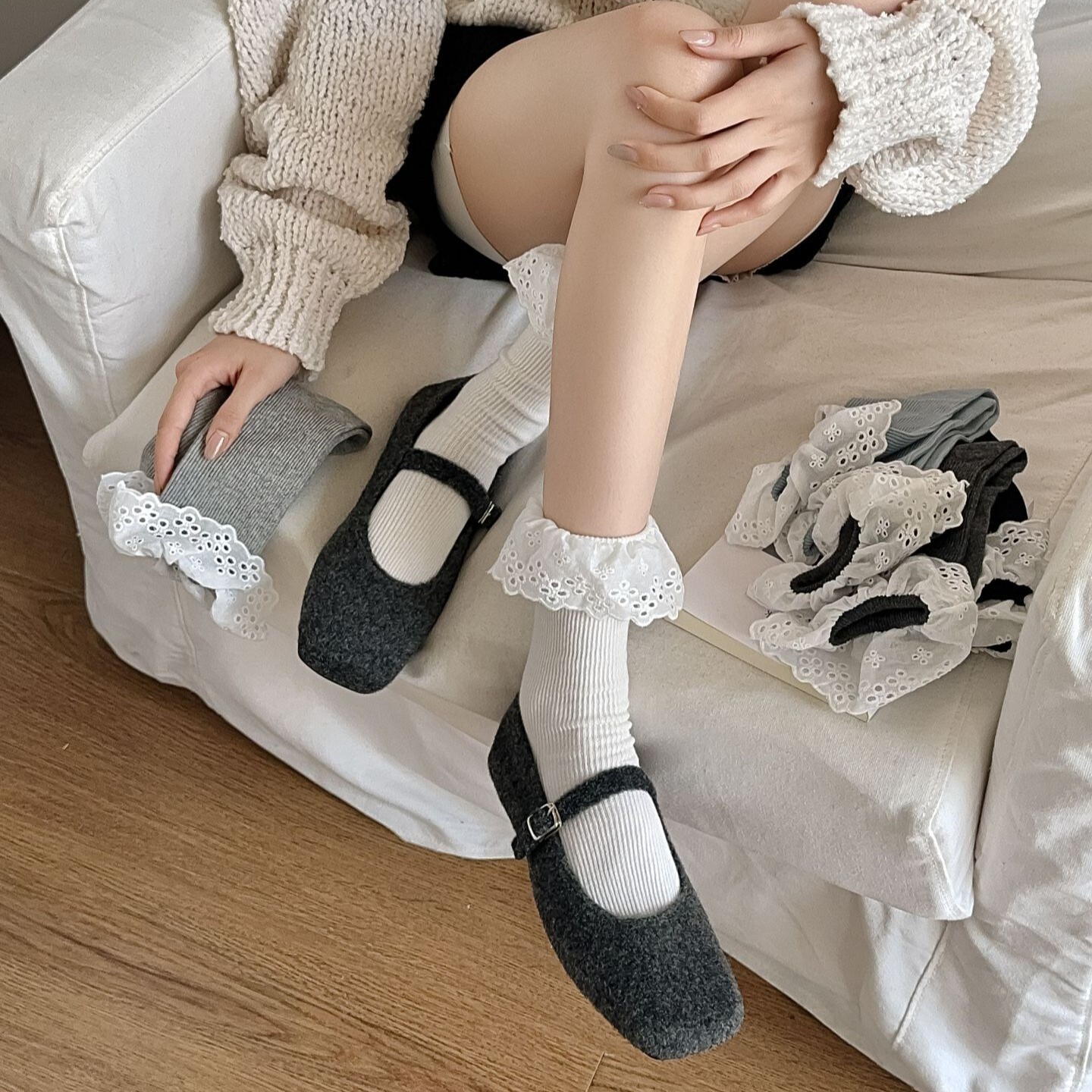 《6143》♾️韓系大花邊純色中高筒襪