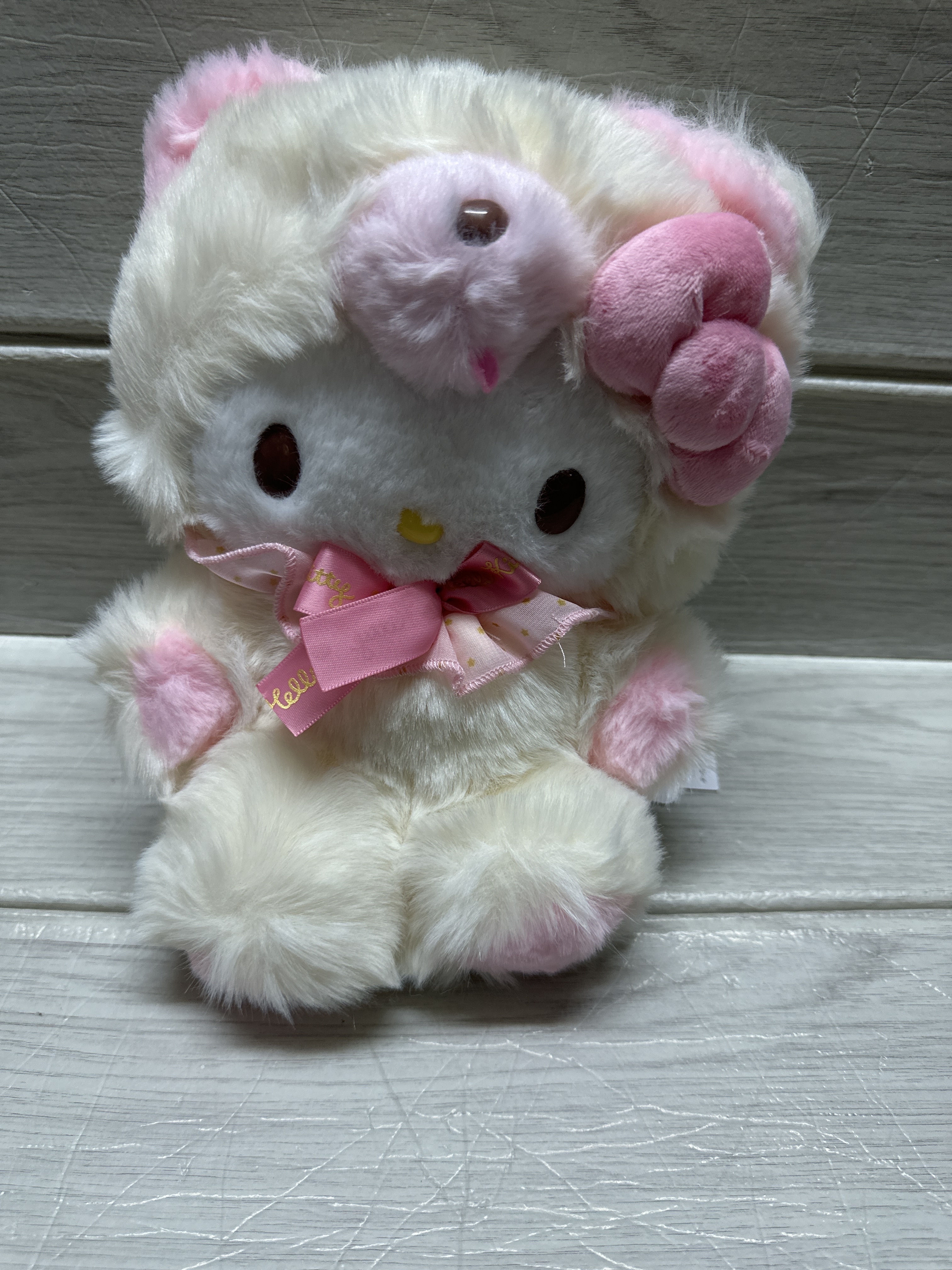 Hello kitty 公仔