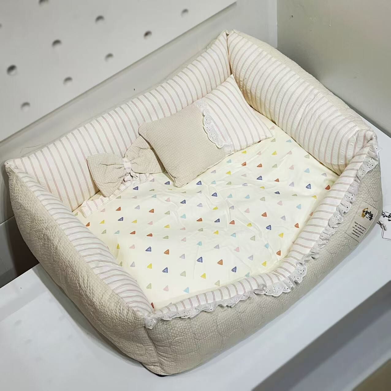 哼唧兽 宠物狗窝猫窝 蝴蝶结V狗窝 小型犬大型犬专用