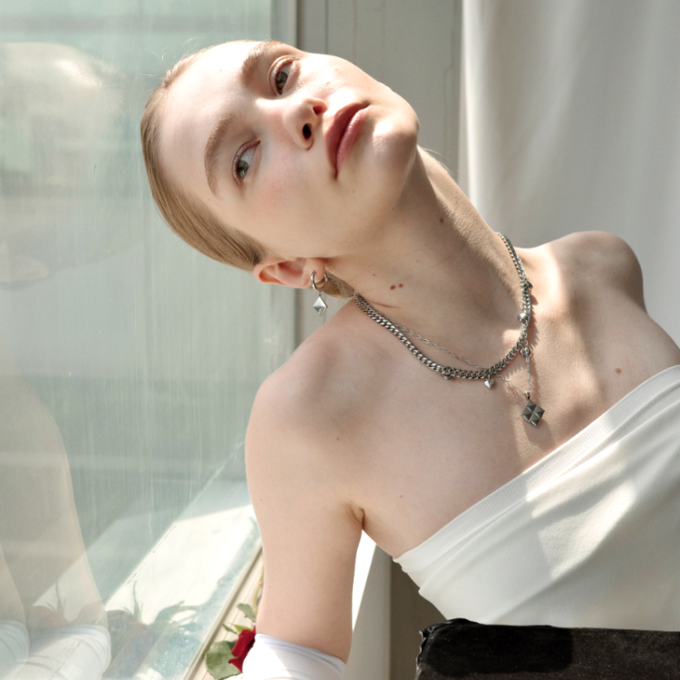 OUS Prism Spark Necklace 星菱項鍊