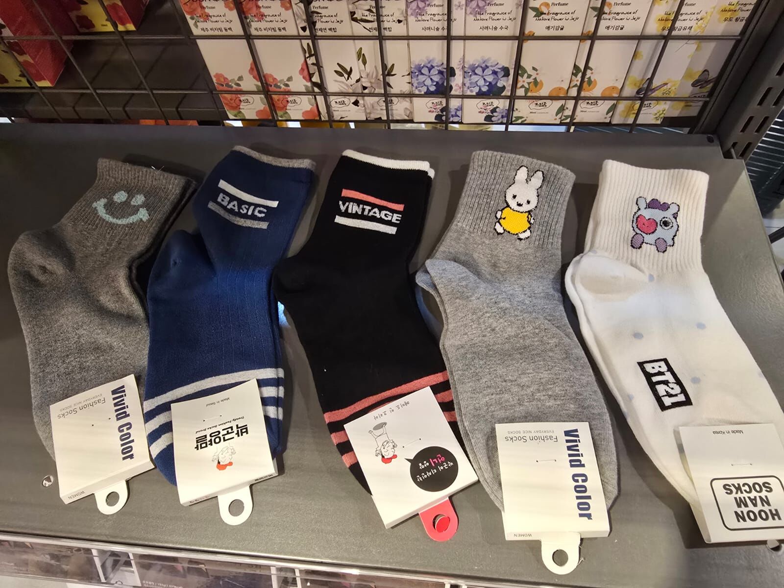 【直播】LL071718 女裝中長襪 (1套5對 - 隨機款)