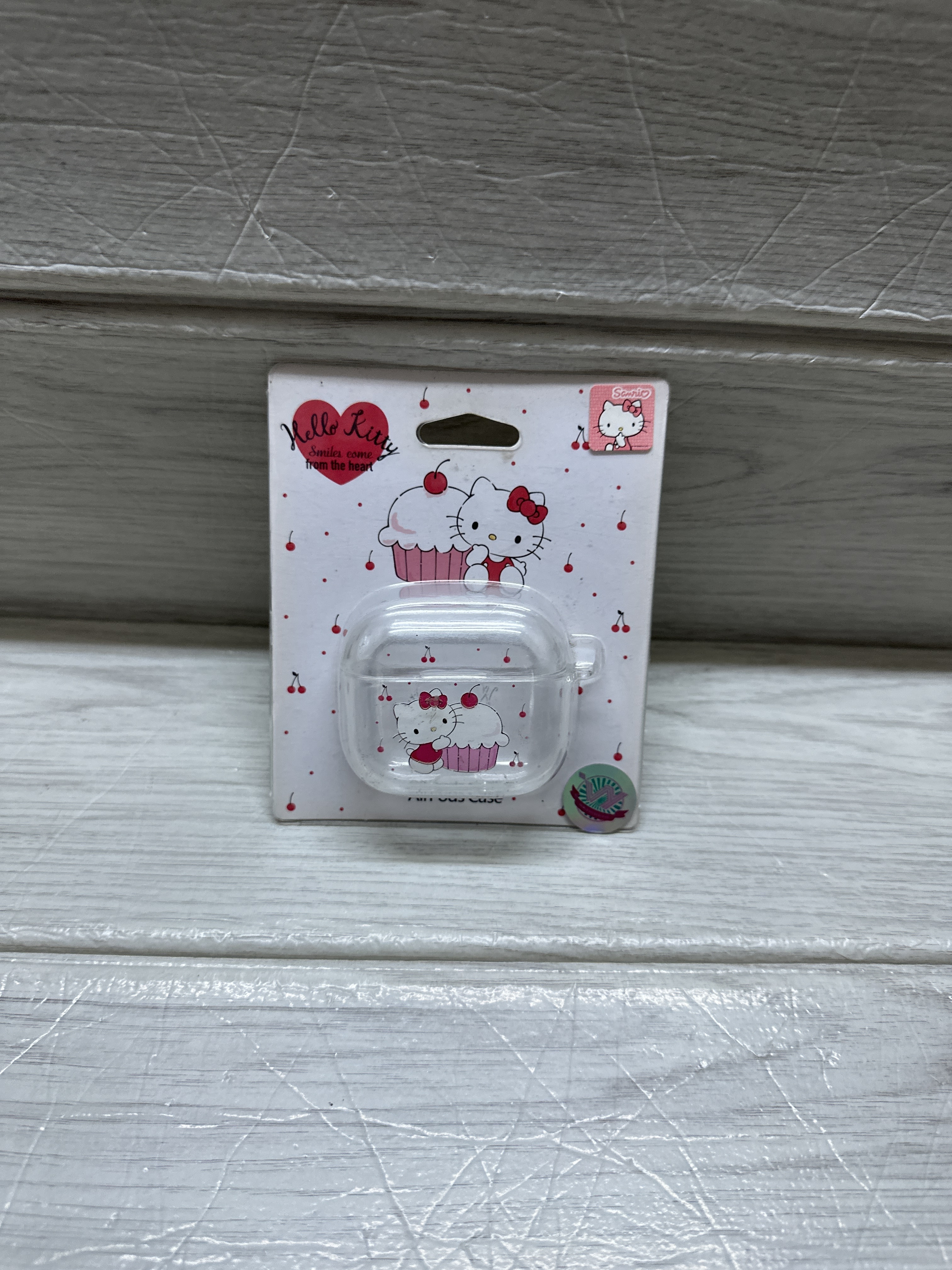 Hello kitty Airpods case
