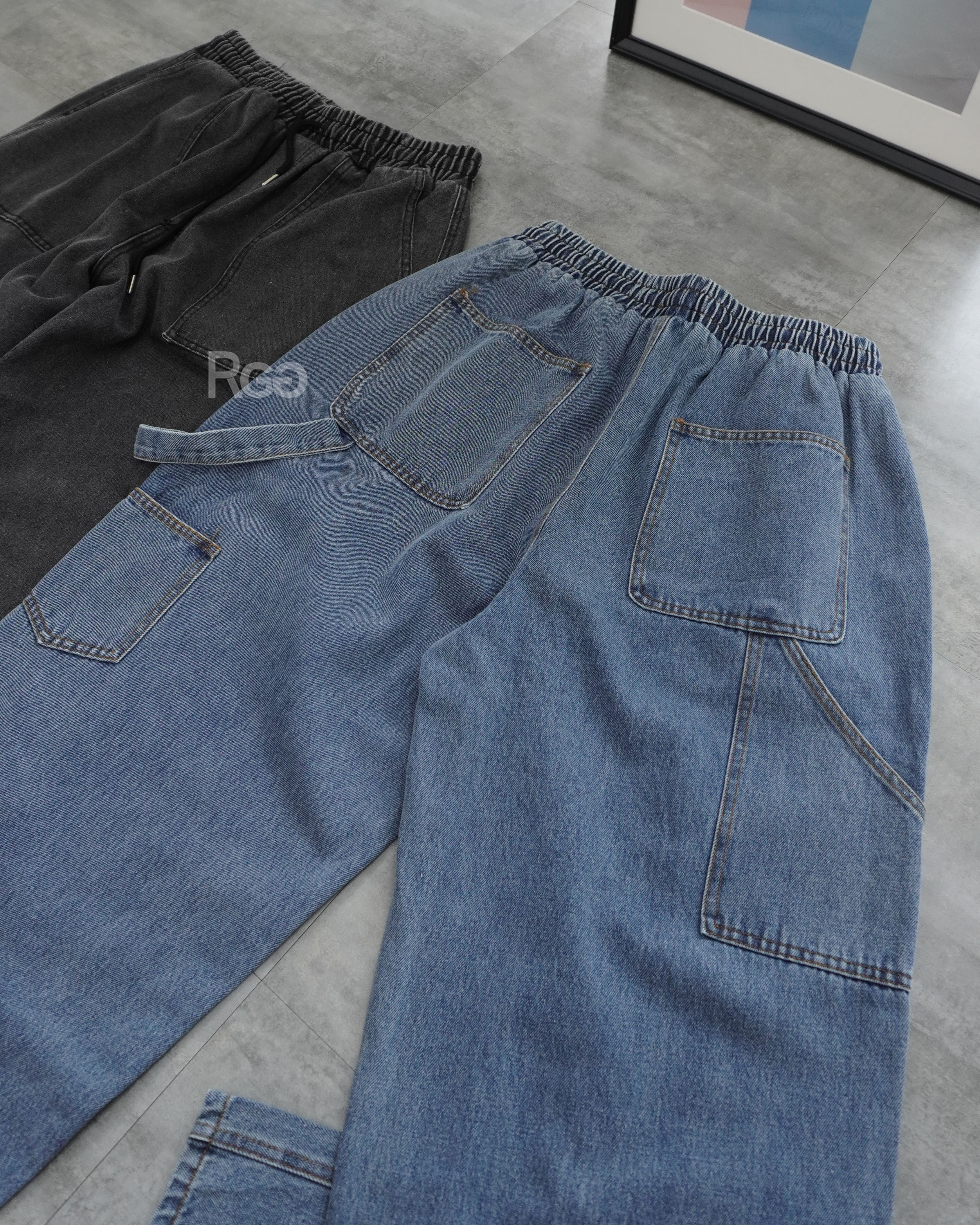 #95843 韓國刷色畫家牛仔長褲背面特寫照
