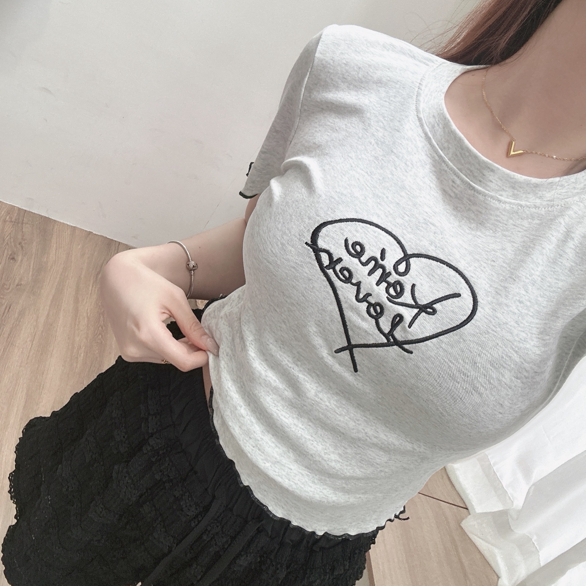 愛心撞色木耳邊短TEE/三色