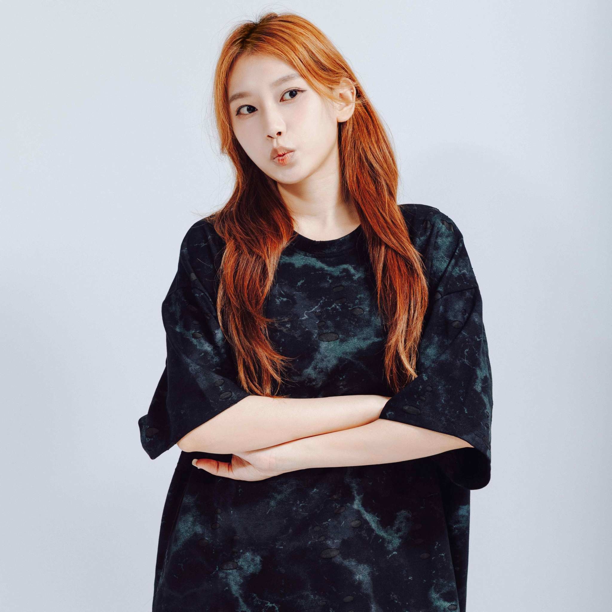 XCTRL 破壞潑漆染寬版短T-黑