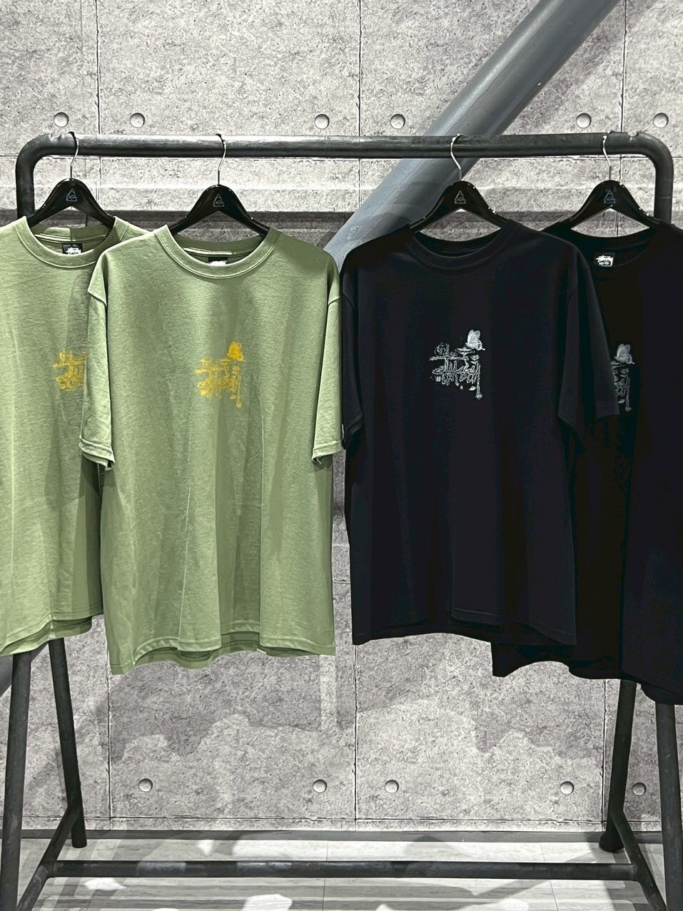 STUSSY 蝴蝶花草 荊棘Logo 短袖 T