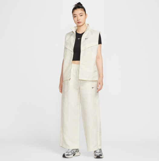 NIKE / Nike Sportswear Windrunner 女子馬甲 / 白色 /  JUL25