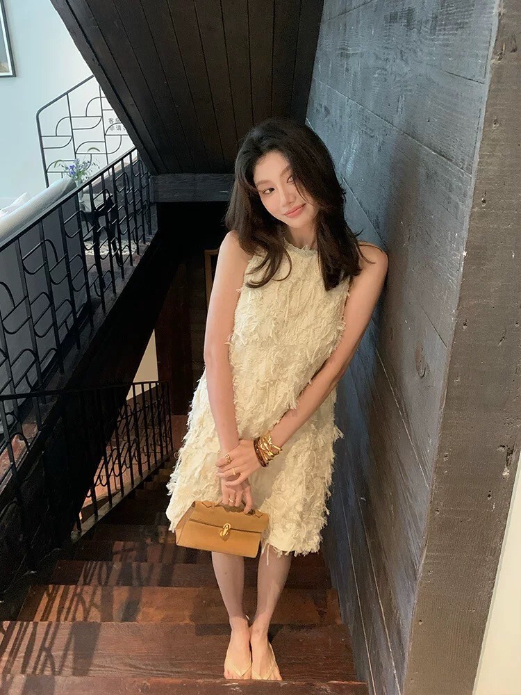 奶油白流蘇造型圓領背心裙短洋裝S-L (Elegant & Love)