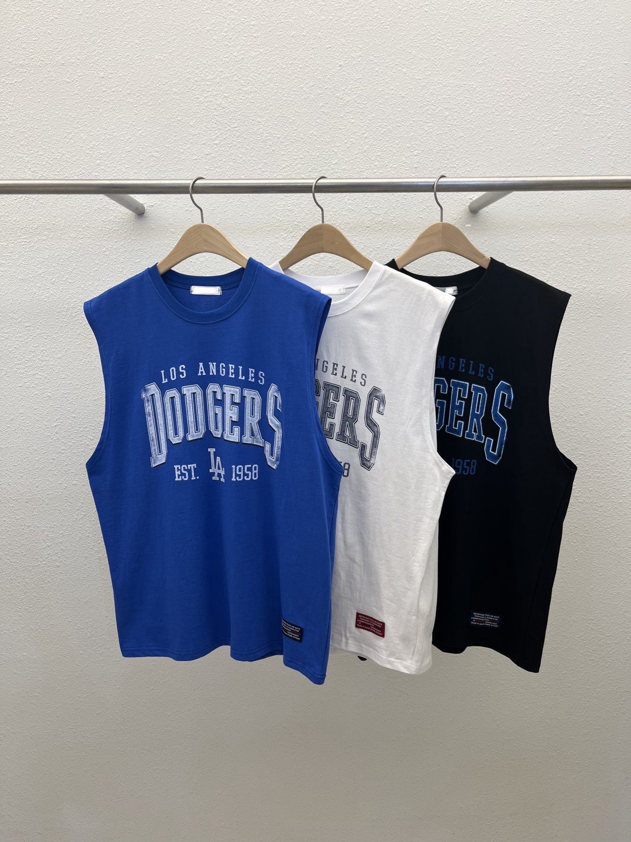 英文字背心 V1131