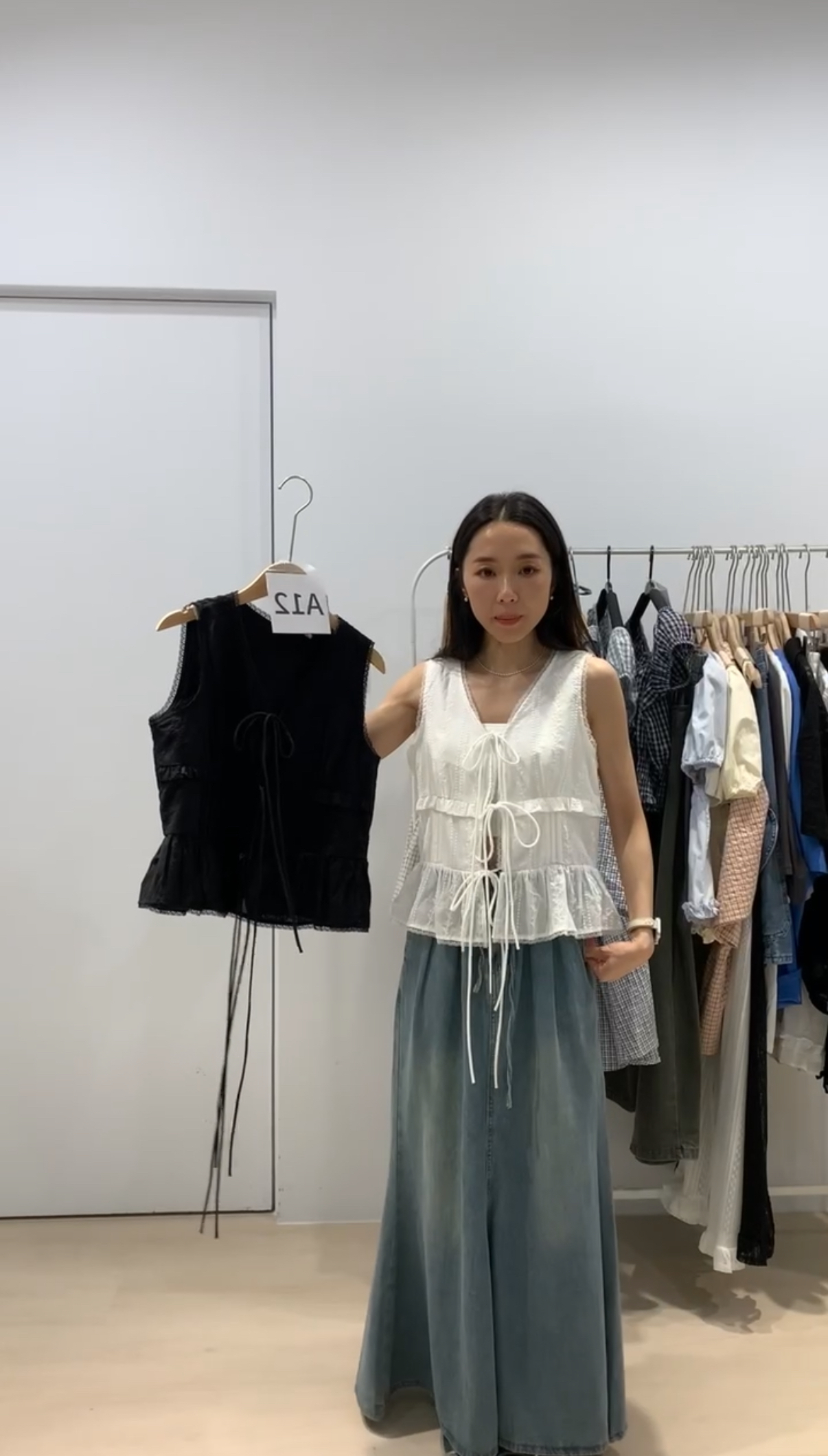 法式小浪漫的lacelace前綁帶上衣 _8459