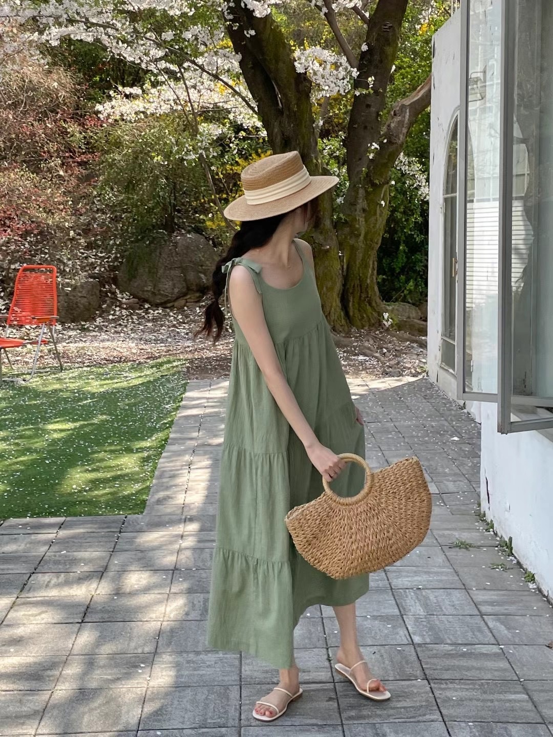 綁帶層次夏日洋裝（現貨）