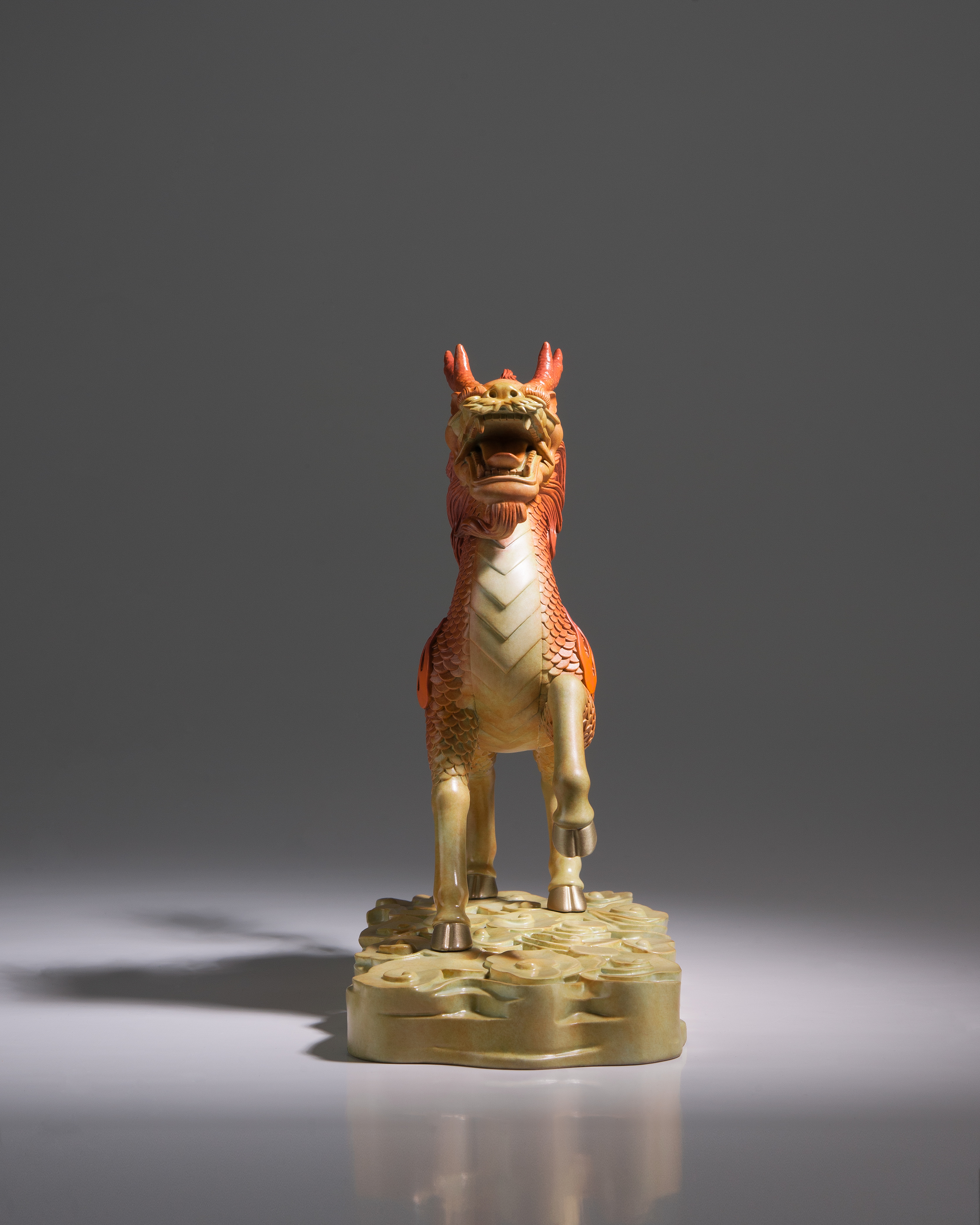 唐時代　金象嵌　鏨彫龍鳳吉祥蓮唐草花芭蕉文大瓶　瑞獸図　瑞龍鳳凰紋(E-83) 唐時代 金象嵌 鏨彫龍鳳吉祥蓮唐草花芭蕉文大瓶 瑞獸