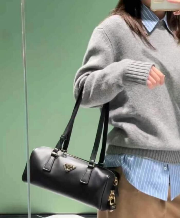 Outlet Prada Shoulder Bag