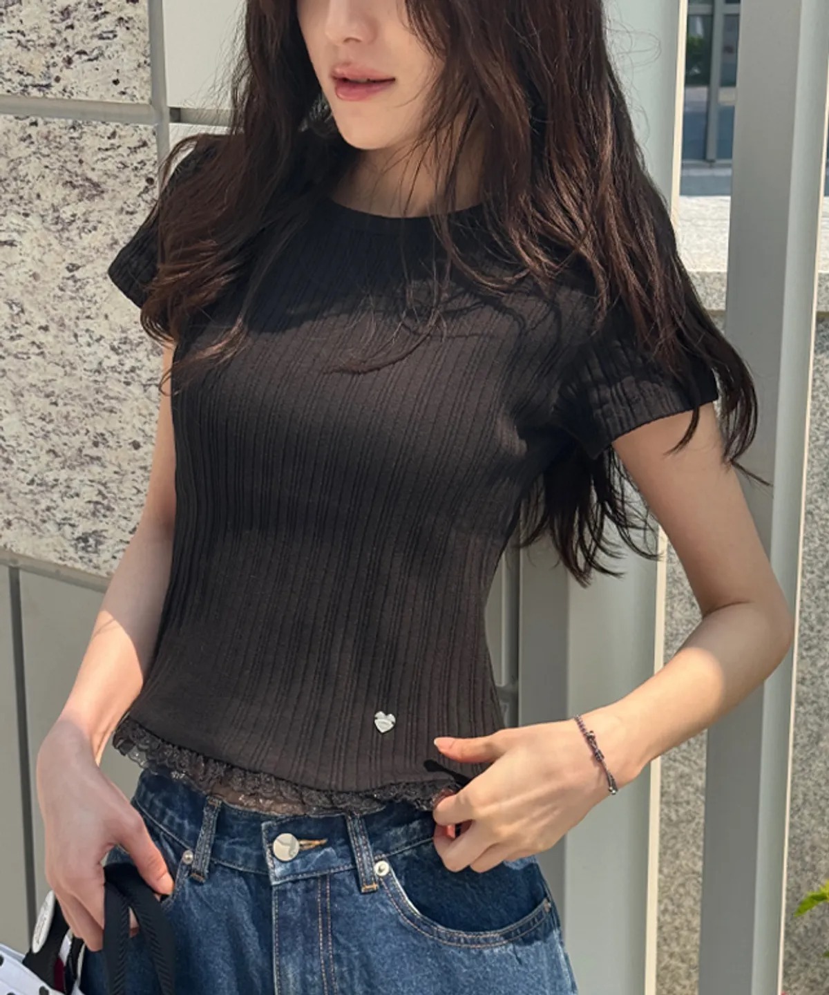RONRON LACE FRILL SLIM CROP PLEATS T SHIRT