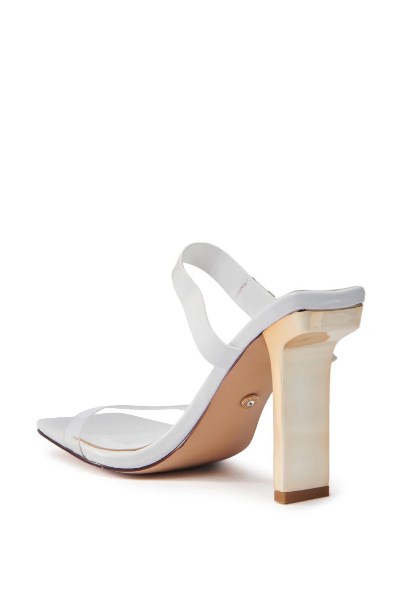 Be Unique白色金屬飾扣Vegan 皮革粗跟高跟鞋