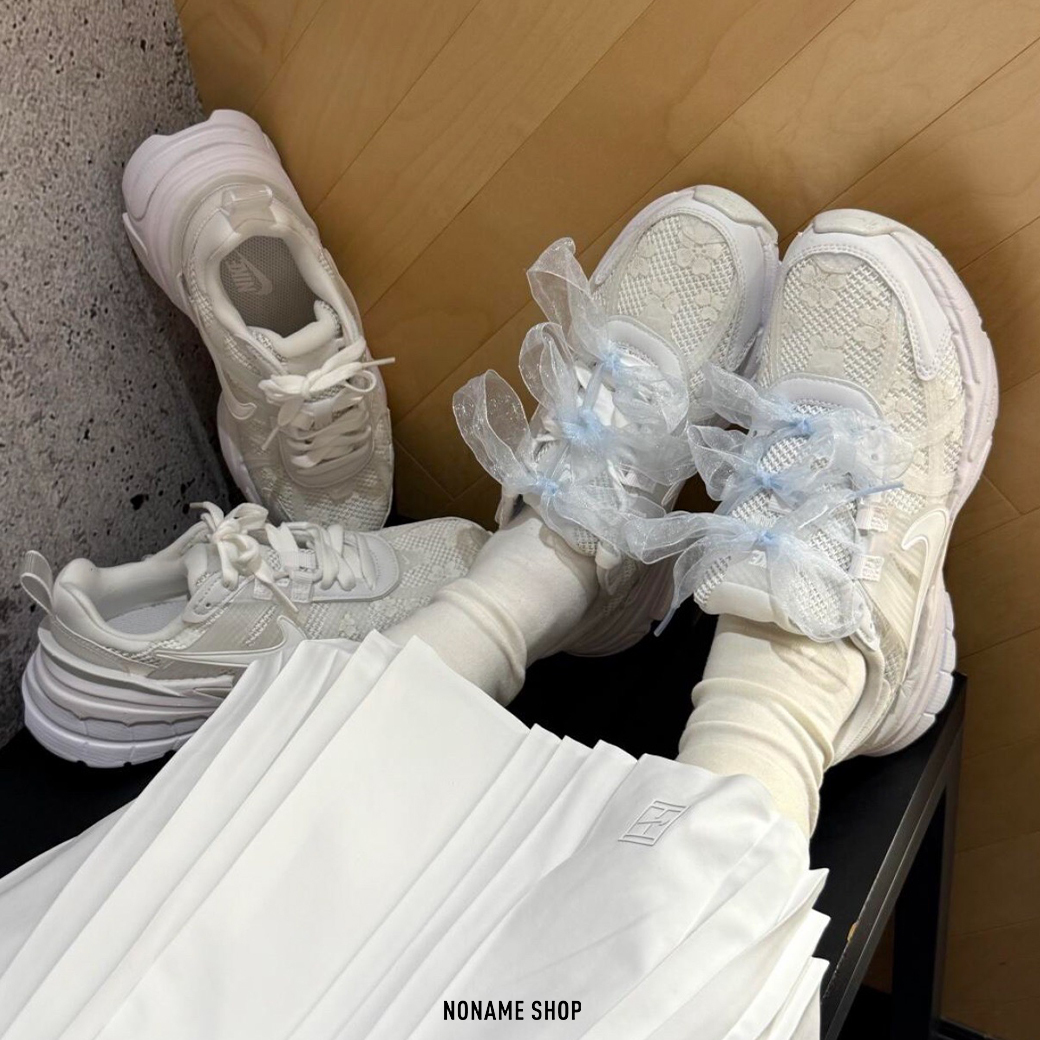 NIKE V2K RUN 白色 花卉 小花 復古 增高 老爹鞋 (女款)