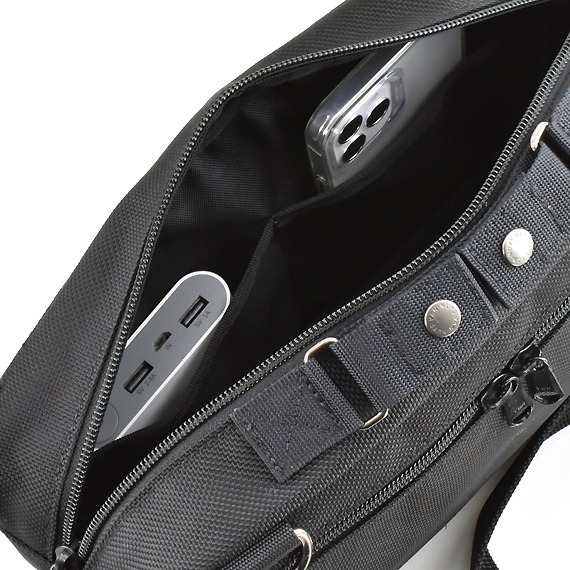 VanNuys E391 Double Zipper Shoulder Bag