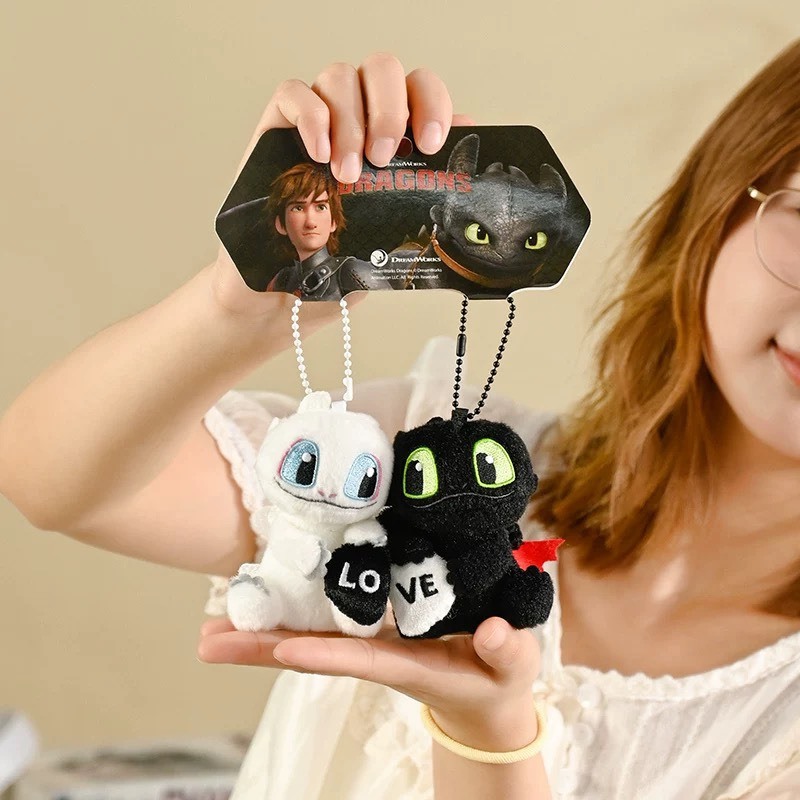 iSNEAKERS｜POTDEMIEL x 環球影城 馴龍高手 沒牙 光煞 貼貼吊飾 磁吸 娃娃 一組兩入