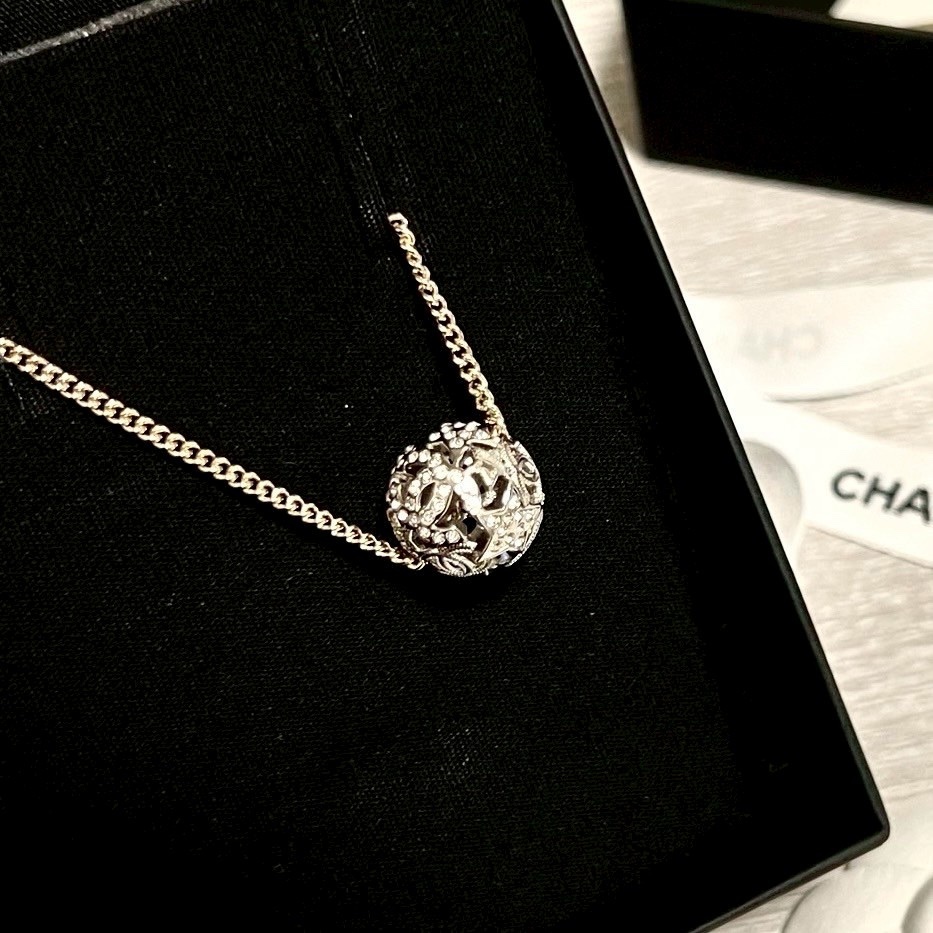 18k”香奶奶25a鏤空星空小圓球高奢定製項鍊