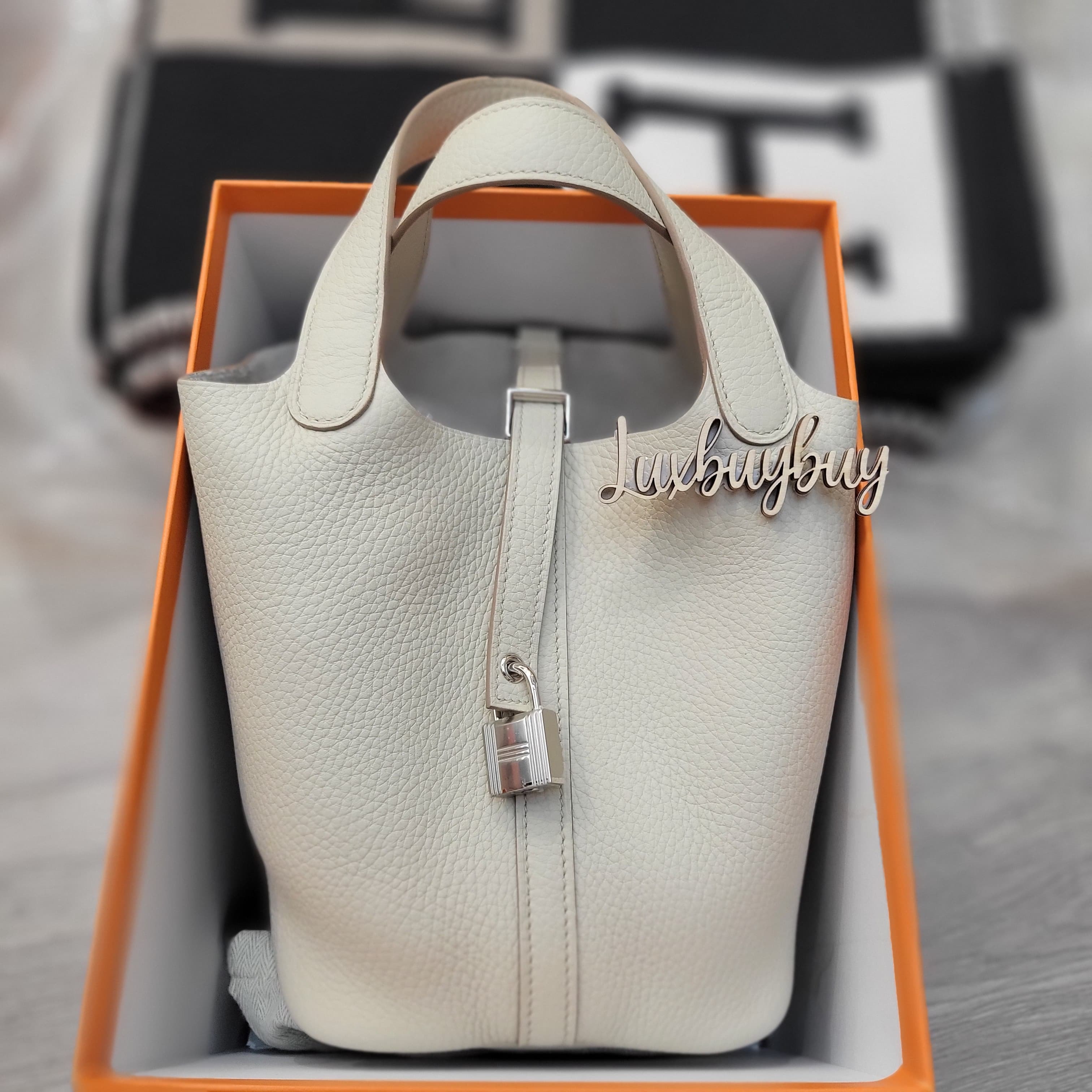 HERMES PICOTIN 18 10 CRAIE CK 奶昔白 銀扣