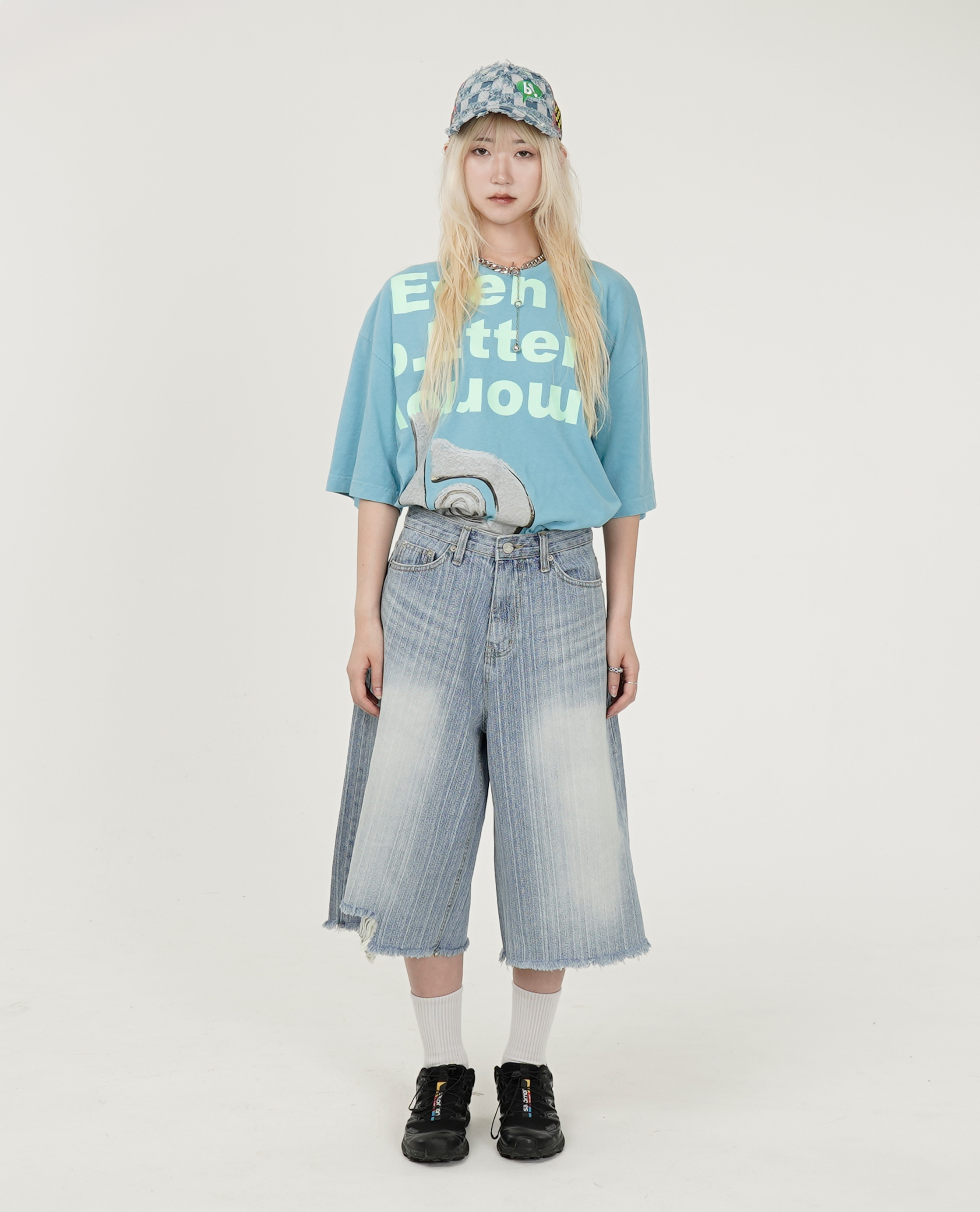 單邊刷破膝下牛仔褲