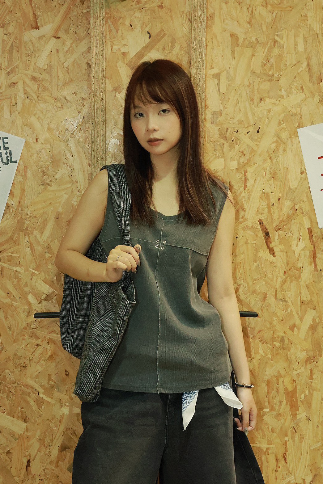 線條感 四孔 洞洞 水洗 #背心