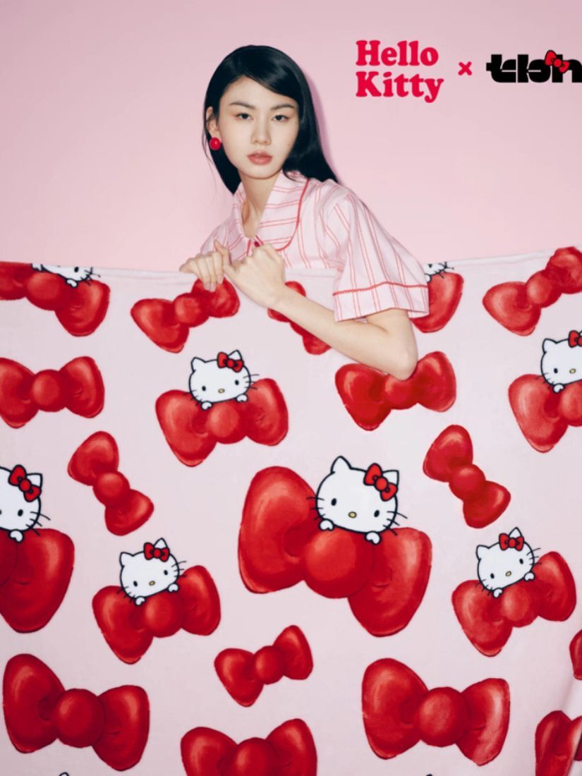 【 預購 】tbh野獸派 家居黑皮hello kitty 法蘭絨滿版蝴蝶結蓋毯