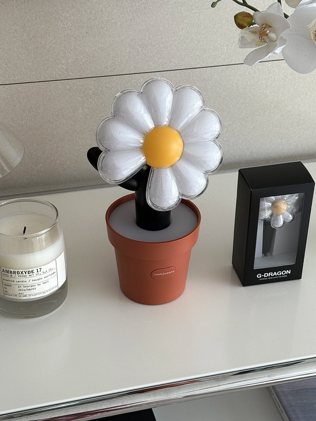 iSNEAKERS｜權志龍 G-DRAGON 官方應援棒 官方手燈 雛菊手燈+盆栽 OFFICIAL LIGHT STICK